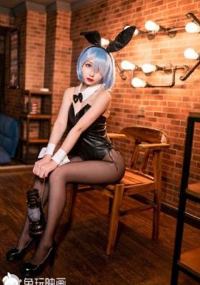 白嫩无码人妻丰满熟妇啪啪区_在线完整观看